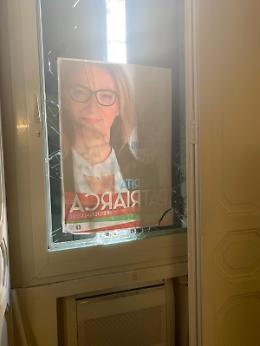 Regionali, raid nel comitato elettorale della candidata Fi