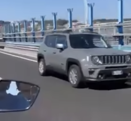«Suv in retromarcia in Tangenziale», il video è virale