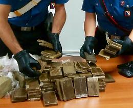 In casa carico di droga dei Polverino, preso 26enne a Marano