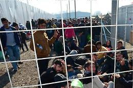Toh, la Merkel <br>ci ripensa e blocca <br>i siriani <br>alle frontiere