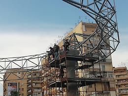 Protesta lavoratori Manital, bloccata via Marina: traffico paralizzato in tutto il centro