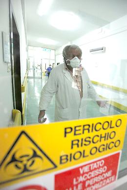 Caso sospetto di coronavirus a Salerno, test negativo