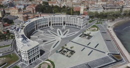 Pezzi di intonaco giù dal Crescent, Codacons: chiudere l'area