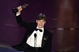 Oscar 2024, “Oppenheimer" miglior film pigliatutto. Vincono Christopher Nolan, Cillian Murphy e Robert Downey jr