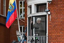 Wikileaks, Assange arrestato