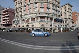 Pasqua blindata in Campania, controlli coi droni dal Lungomare al Vesuvio