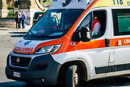 Smonta dal turno e si schianta con auto, morto infermiere