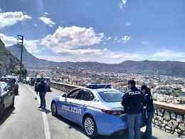 Costiera sorrentina, controlli della polizia: 196 identificati