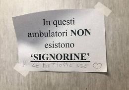 «Siamo dottoresse non signorine», l'Asl: facciamo nostra battaglia di genere