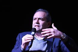 Regionali, de Magistris: De Luca vincerà perché sa comunicare