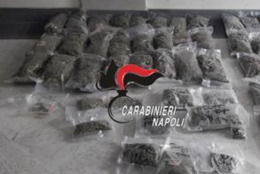 La droga nascosta nei cesti di frutta e verdura: sette arresti