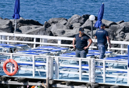 Accoltellato a Marechiaro, fermato un 16enne