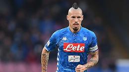 L'ultima idea di De Laurentiis: una partita per salutare Hamsik che lascia il calcio