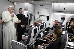 Papa Francesco: «Clima cambia, uomo è stupido che non vede»