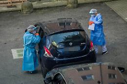 Covid, quarantena a 10 giorni e un solo tampone in uscita