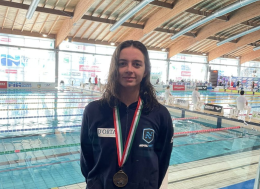 Viola Scotto di Carlo medaglia di bronzo nei 50 farfalla 