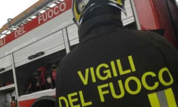 Soldi per autorizzazioni, indagati 8 vigili del fuoco