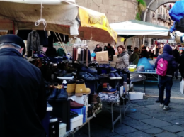 Porta Nolana, il mercatino è il regno dell’illegalità