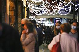 Federmoda e Fipe: «Campania zona gialla subito»