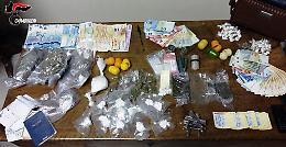 Droga, soldi e marche contraffatte: tre arresti a Volla. Le dosi negli slip