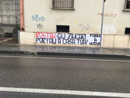 Striscione di Forza Nuova contro la Rostan: gli zingari a casa tua