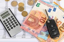 Rc auto, salasso senza fine: Napoli la più penalizzata dagli aumenti 