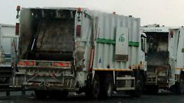 Rubavano gasolio dai mezzi Asìa: 15 denunciati