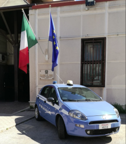 Ragazzina adescata sui social, scoperta rete di pedofili