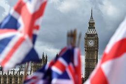 Brexit, May: «Stop a europei in cerca di lavoro»