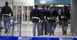 Terrorismo, espulso pachistano: bloccato in aeroporto a Napoli
