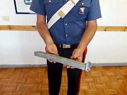 Minaccia passanti e carabinieri con un'asta di ferro: bloccato a Ercolano