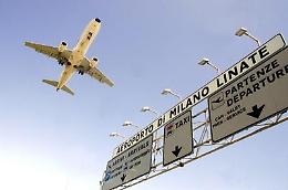 Coronavirus, chiude l'aeroporto di Milano Linate