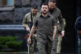 Guerra in Ucraina, Zelensky: «Ue fissi scadenza su stop import gas Russia»