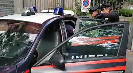 Tenta di uccidere la moglie e finge una rapina: arrestato