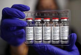 AstraZeneca, Bassetti: «Decretata morte dei vaccini a vettore virale»