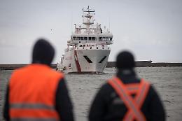 Roccella Jonica, sbarcati 28 migranti positivi al Covid