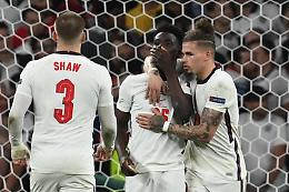 Euro 2020, insulti razzisti dopo rigori sbagliati. Johnson: «Una vergogna»