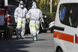 Coronavirus, risalgono i contagi: 481 nuovi casi e 10 morti