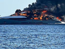Formentera, in fiamme lo yacht di Scudieri