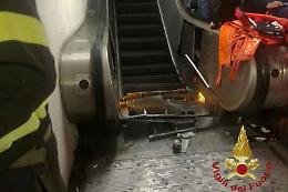 Incidenti scale mobili metro Roma, indagati 4 dipendenti Atac