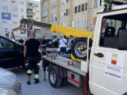 Napoli, rimossi veicoli abbandonati a Miano e Scampia