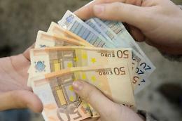 Usura ed estorsione in nome dei clan Abate e Moccia, tre arresti
