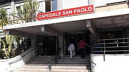 Non fa in tempo ad entrare in ospedale e partorisce in auto