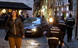 Contolli ai Baretti di Chiaia, denunciati 6 parcheggiatori abusivi