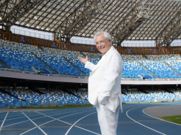 Nino D'Angelo allo stadio “Maradona" per i 40 anni di carriera