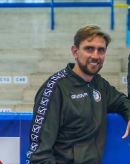 Fuorigrotta, via Kakà e Jefferson. Arriva Jorginho: “Voglio vincere con questa maglia”. Il diesse Ferri: “Ci darà tantissimo” 