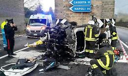 Schianto in auto contro pilone dell'acquedotto carolino: morto un 48enne