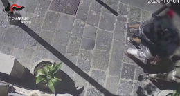 Turista inglese rapinato ai Quartieri Spagnoli, preso anche il complice