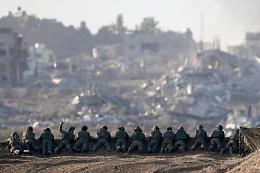 Israele-Hamas, media: presto nuovi negoziati per liberare ostaggi. Missile Yemen colpisce nave norvegese