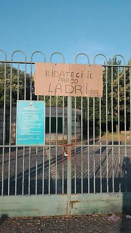 Verde negato, dopo sei anni di lavori il parco non riapre